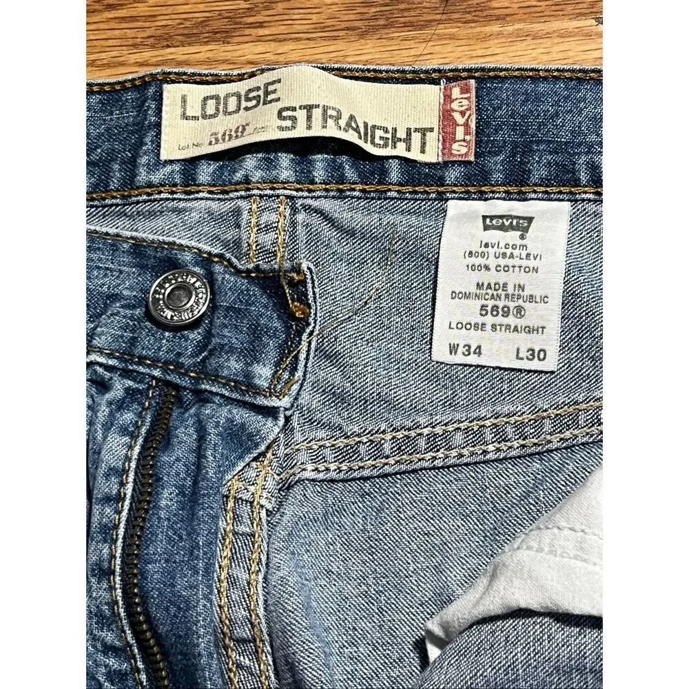 Vintage Levi’s Men’s 569 Loose Straight Jeans 34x30
